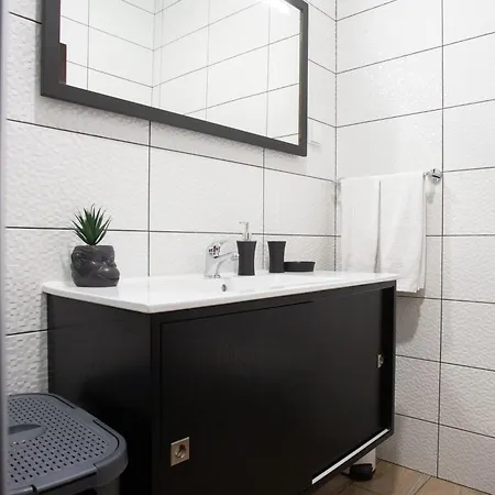 Village Center Two Bedroom Porto Moniz