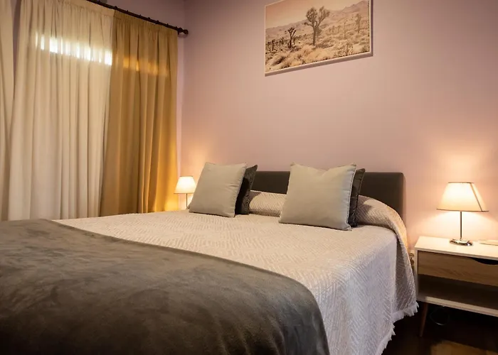 Village Center Two Bedroom * Porto Moniz